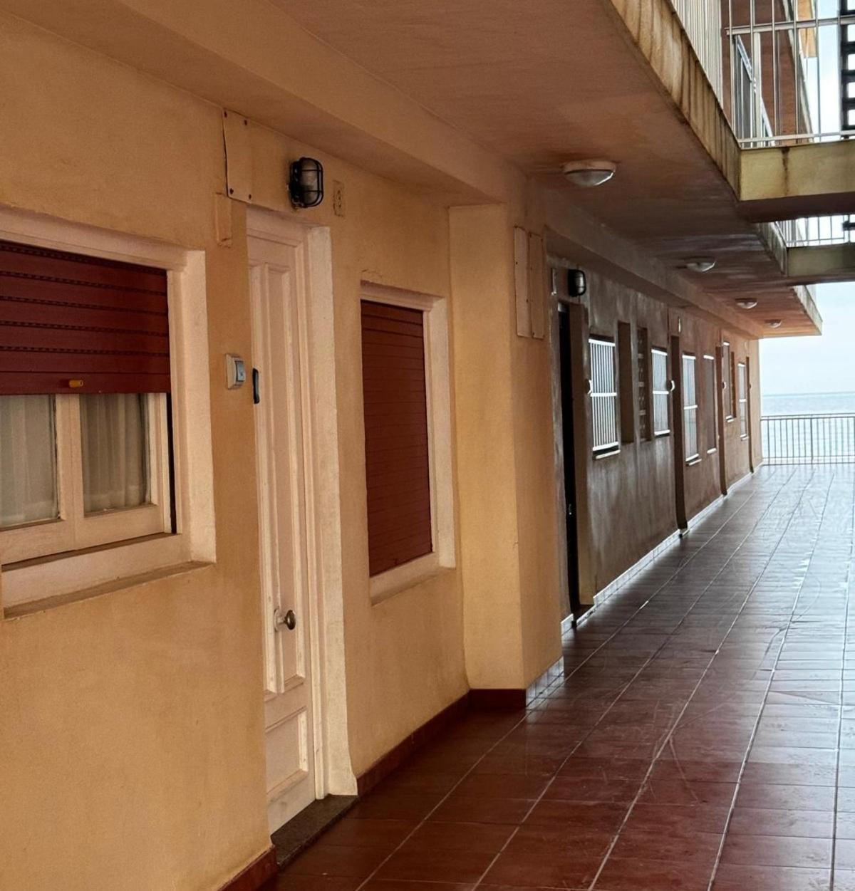 Apartamento Entero Primera Linea De Playa, Pet Friendly Табернес-де-Вальдигна Экстерьер фото